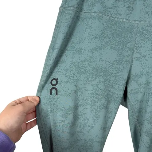 On Running Women’s ⅞ Workout Tights in Greenish Blue Size M Size M