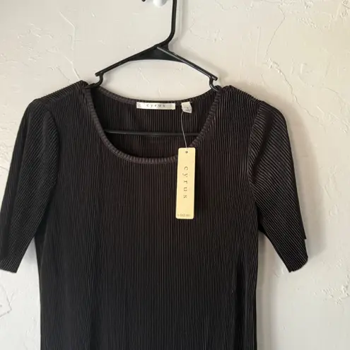 Cyrus NWT Black Pleated Short Sleeve Scoop Neck Top Size S Party Whimsigoth