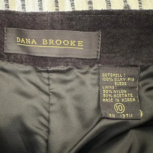 DANA BROOKE | 90s Vintage 100% suede leather skirt knee length| Size 10 Black