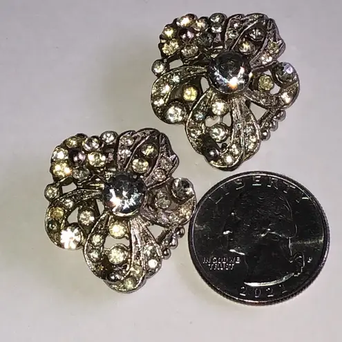 Vintage Dazzling Silver Tone Crystal Flower Shoe Clips