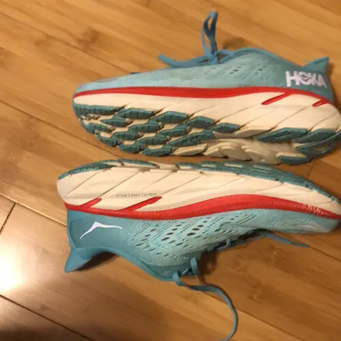 Hoka  One One Women’s Clifton 8 Color Aquarelle/Eggshell Blue Size 9B