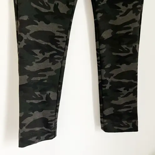 Soft Surroundings Willow Camouflage Stretch Knit Straight Leg Pants Green 8P