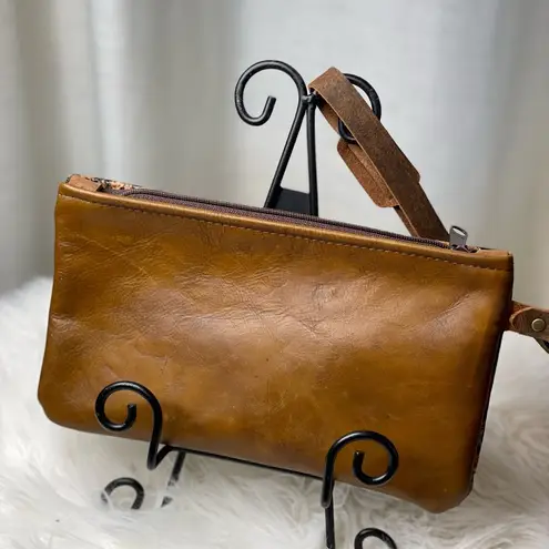 Cowhide Wristlet Clutch Leather Cowhide Zipper Embossed Leather Crossbody bag Brown