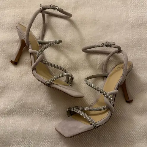 Marc Fisher NWOT  Debbie Strappy Heeled Sandals, Gray and Silver Faux Crystal Sz9