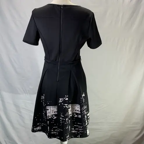 Elie Tahari New York Skyline Black with White Dress Size 6