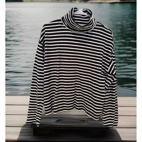 Madewell  Rivet & Thread Striped Boxy LA Crop Quality Turtleneck‎ Made In USA -L