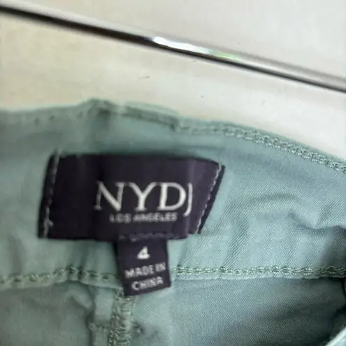 NYDJ  Christy Bermuda short size 4