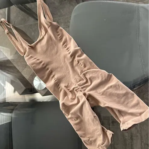 SKIMS Sculpt Open Bust Bodysuit Size XS/XXS New w/o Tag