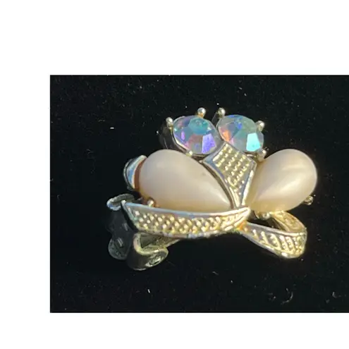 Stunning Vintage Clip On Earrings Faux Pearl Rhinestones Silver Tone Coquette