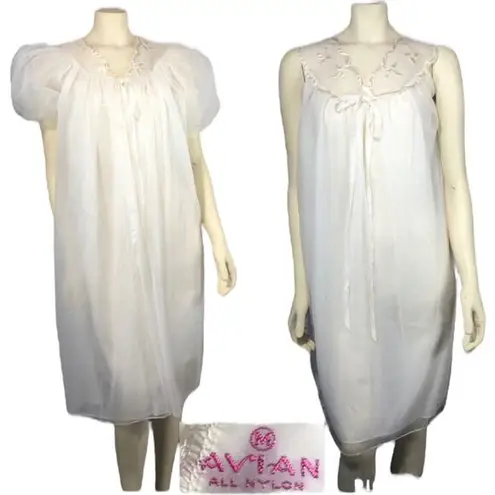 Vintage Avian Peignoir Set, Floral lace tulle robe and Nightgown set size medium White