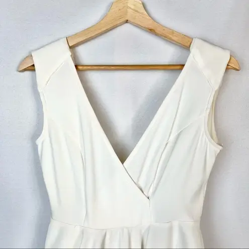 Etiquette Boutique NEW White V-Neck Sleeveless Wrap Mini Dress S