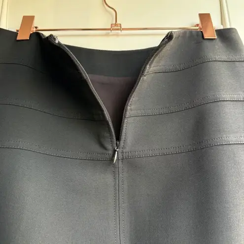 Diane Von Furstenberg  Black Tailored Mini Pencil Skirt size 2