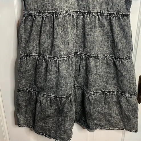 Charcoal Gray Black Acid Wash Button