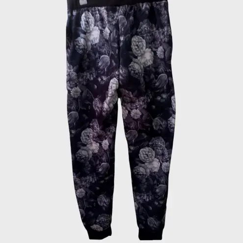 Diamonds & Threads Pants/ Joggers Size Medium/ Color Black/White/ Gray Black - Image 4