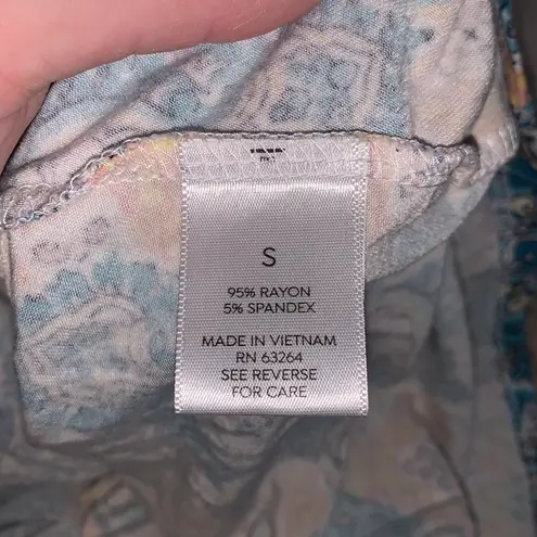 Westport Women’s Blouse Size Small Short Sleeve Floral Damask White Blue Yellow