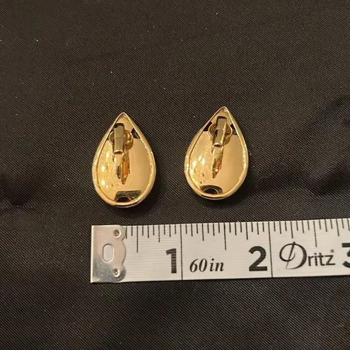 Park Lane Vintage gold tone tear drop clip on earrings with original box EVC