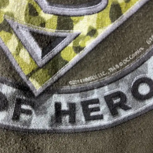 2014 Superman Hall of Heroes Dale Jr T Shirt Green Medium M Graphic Tee