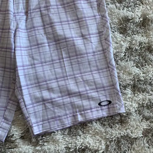 Oakley Modern White/Purple Checkered Print Classic Golf Shorts