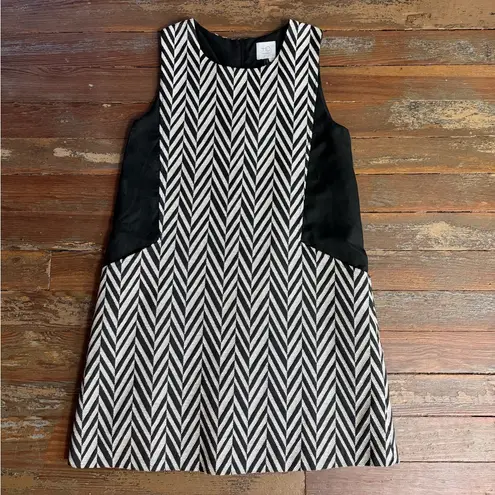 HD in Paris Anthropologie Black & Cream Herringbone Shift Dress ~ Size 5P 💚🍄