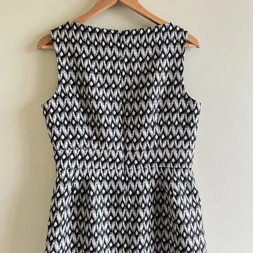 Tahari Taupe Pencil Skirt Dress Sleeveless Printed Womens Size 8 Wear to…