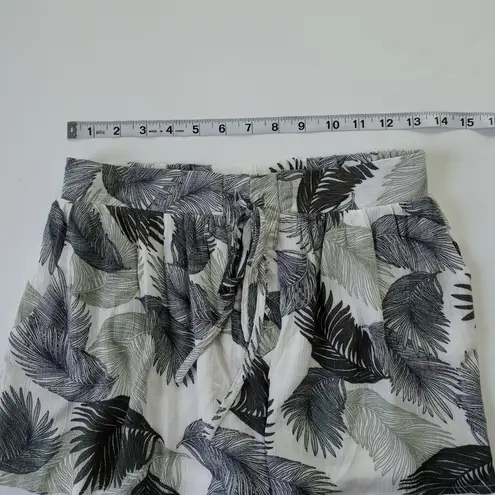 Adeline Summer Short Size Small Green