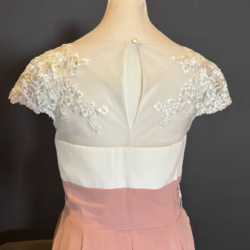 Women’s Ivory Lace Top Pink Chiffon V