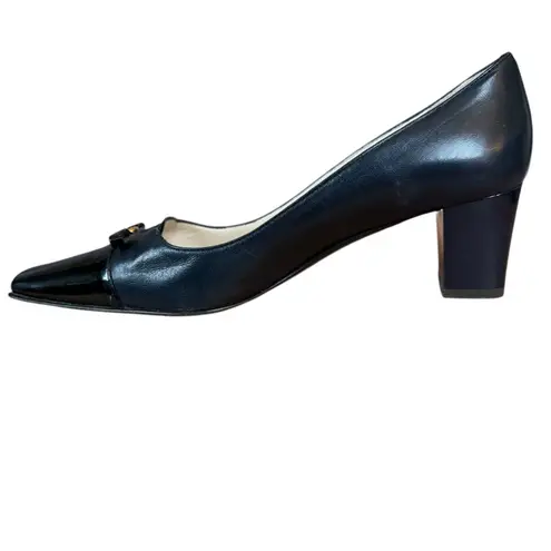 St. John black leather pumps with accent bow women's size 6