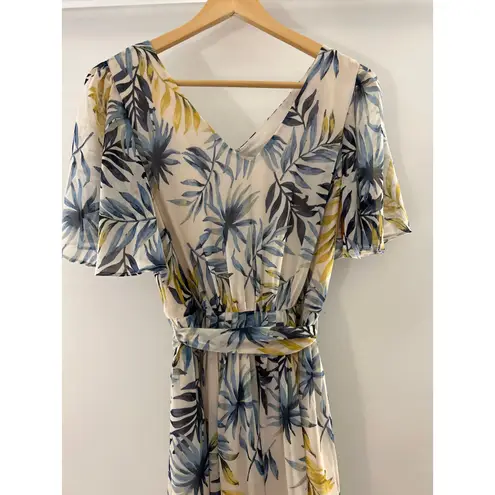 Gal Meets Glam Kiki Chiffon Flutter Sleeve Tropical Maxi Dress Size 2