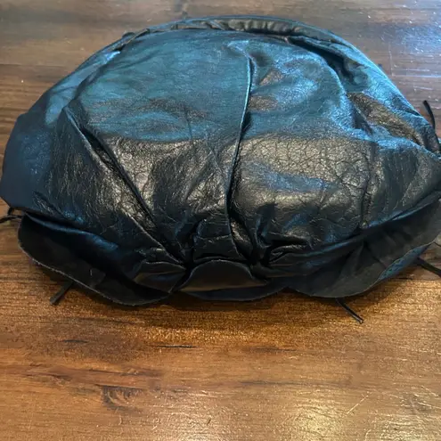 Vintage 1980s Bags By Pinky Genuine Leather Flower Applique Shoulder Bag Purse Black