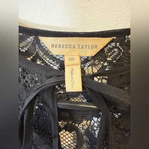 Rebecca Taylor ‘Lyra’ Red Floral Black Lace Pintuck Silk Blouse Women’s Size 00