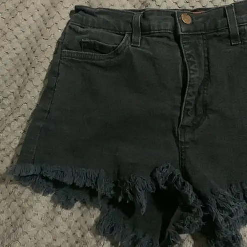 NYDJ  TUMMY TUCK JEANS BLACK DENIM SHORTS SIZE 6 GUC #1526