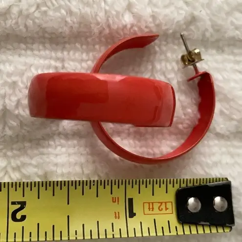 5 pair of gently used orange, yellow & peach colored earrings EUC Orange