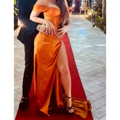 Miss Circle Zayda Orange High Slit Corset Satin Gown Women’s Size Small