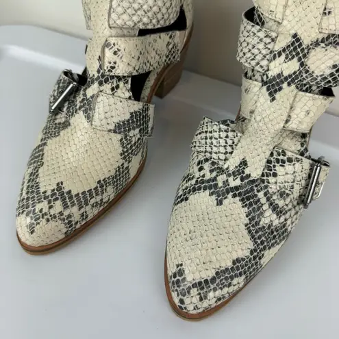 NWT Crevo Snakeskin Ankle Booties Sz 7 Buckle Straps Stacked Heel Black