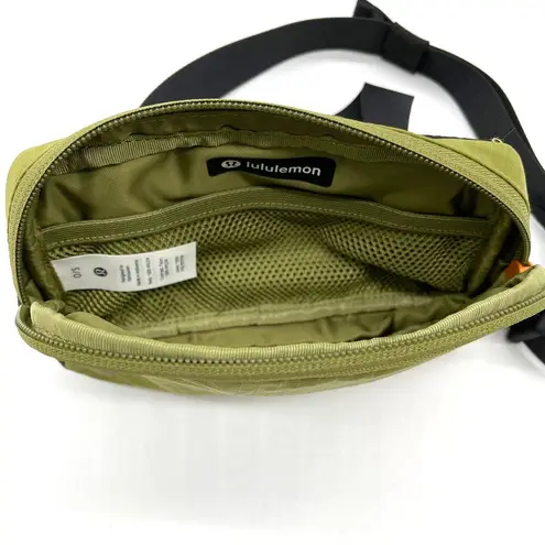 Lululemon  Everywhere Mini Belt Bag Bronze Green Black Travel Activewear Festival