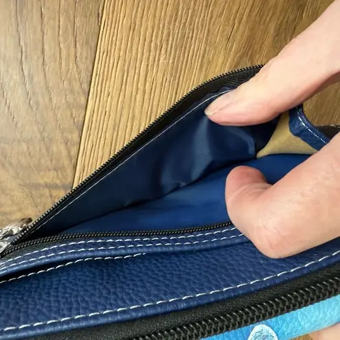 NWOT Bradford Exchange Eddie LePage Spirit Of The Wilderness Trifold Wallet Wolf Blue