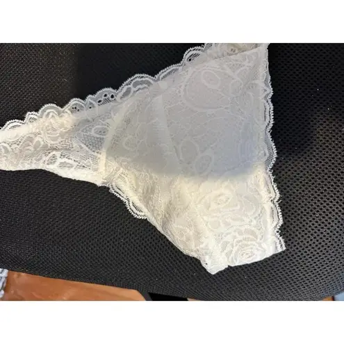 BP Lace Bralette Halter Design With Scalloped Edges XL NWOT White