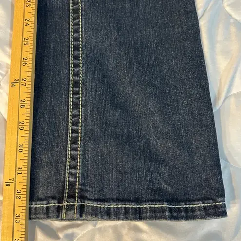 Shyanne Cowgirl Jeans Size 31 Inseam 33 Embroidered Bootcut