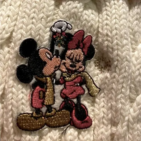 Disney Mickey Minnie Mouse Kissing Beanie