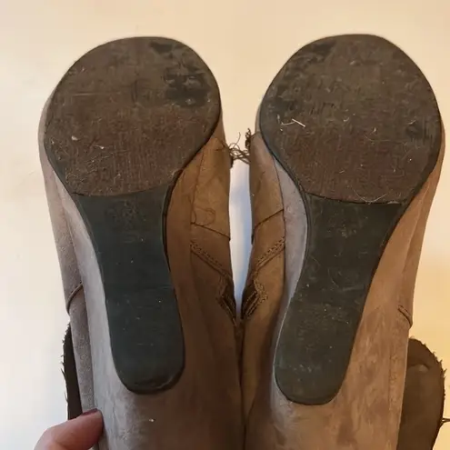 CL by Laundry Brown Boots Woman’s Size 8 Wedge Shies