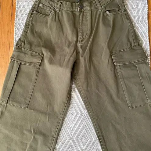 DL1961 New Women’s wide legs military green cargo pants, Size 30x33