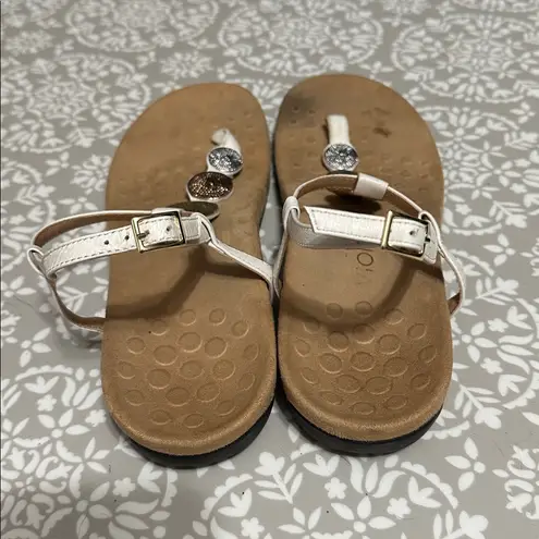 Vionic  Elegant White Sandals with Decorative Accents - Image 4