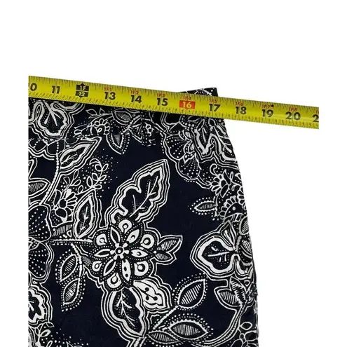 Karen Scott Women Size 14 Skirt Shorts Blue Paisley 28-189