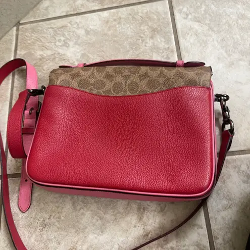 Coach  Cassie Crossbody In Signature Blocking Tan Red/ Apple  74091 Dust Bag