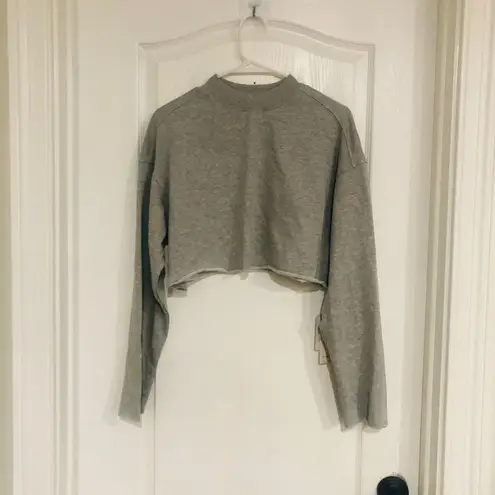 Commense Women's Live It Up Crop Sweatshirt Long Sleeve Pullover Gray XS NWT