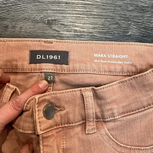 DL1961  Mara Straight apricot peach wash DL Performance - 27 NWT/NWOT