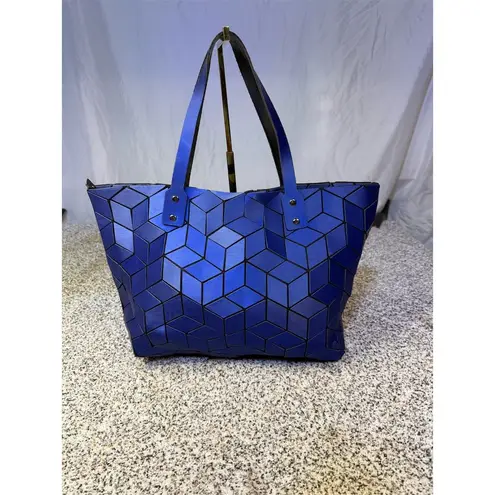 Emilio Pepe Women's Blue Geometric Lattice Tote Bag