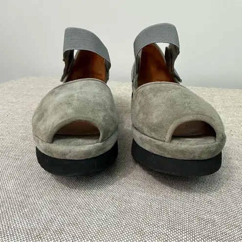L'Amour Des Pieds Amadour Platform Sandal Gray Suede Size 9.5W Wide