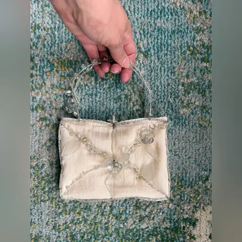 Vintage Y2K Eyeful beaded floral bridal wedding purse White