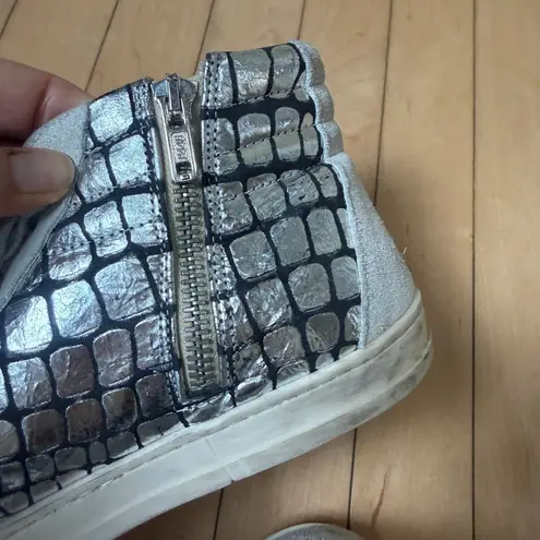 P448 Skate High Top Sneakers Silver & Green Faux Snakeskin Pattern Size 39 / 9
